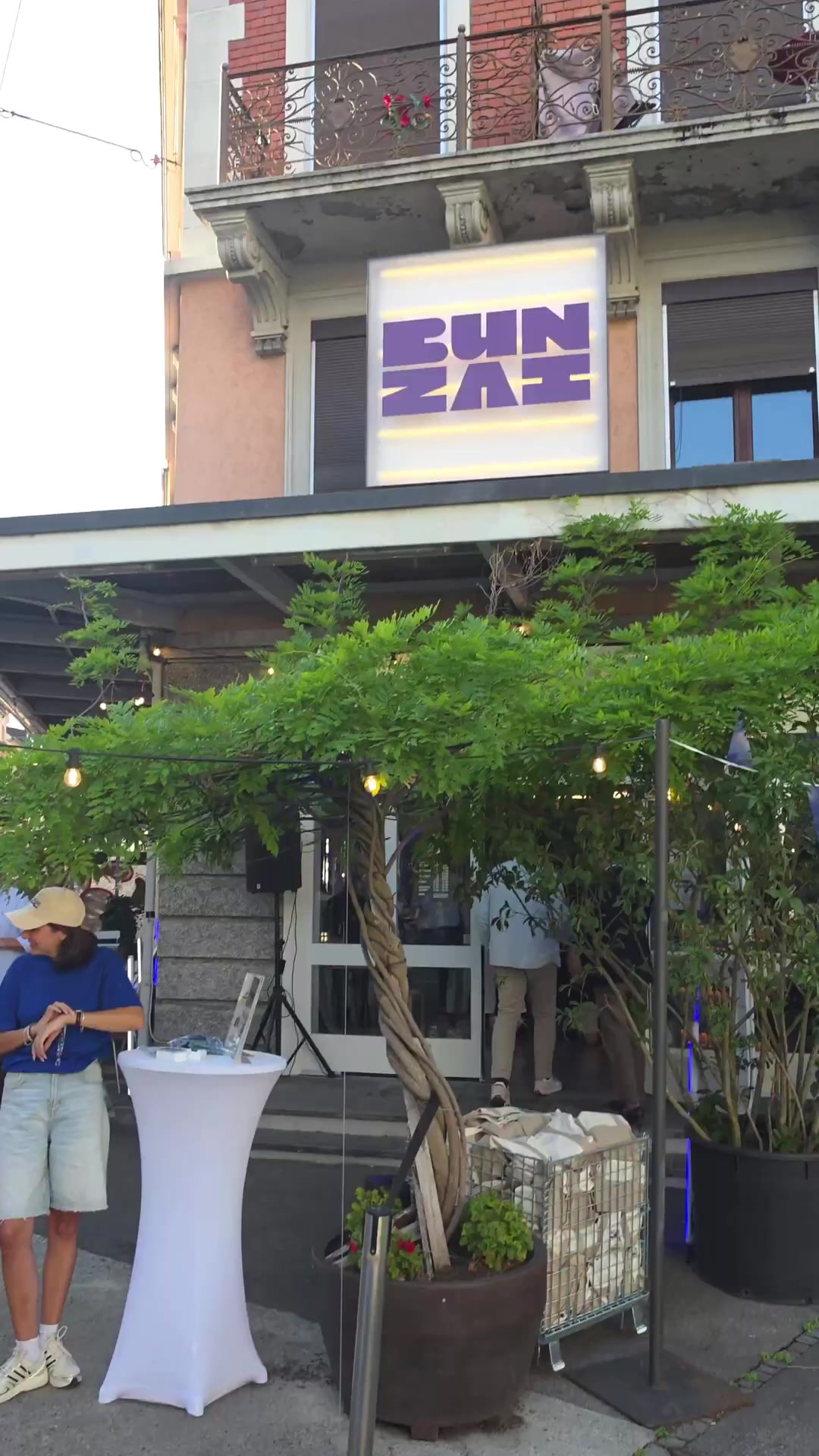 Hellmann's Burger Rave: Noah Bachofens Smashburger im Test